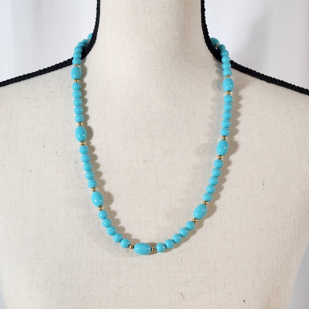 Vintage AVON Tiffany Blue Necklace